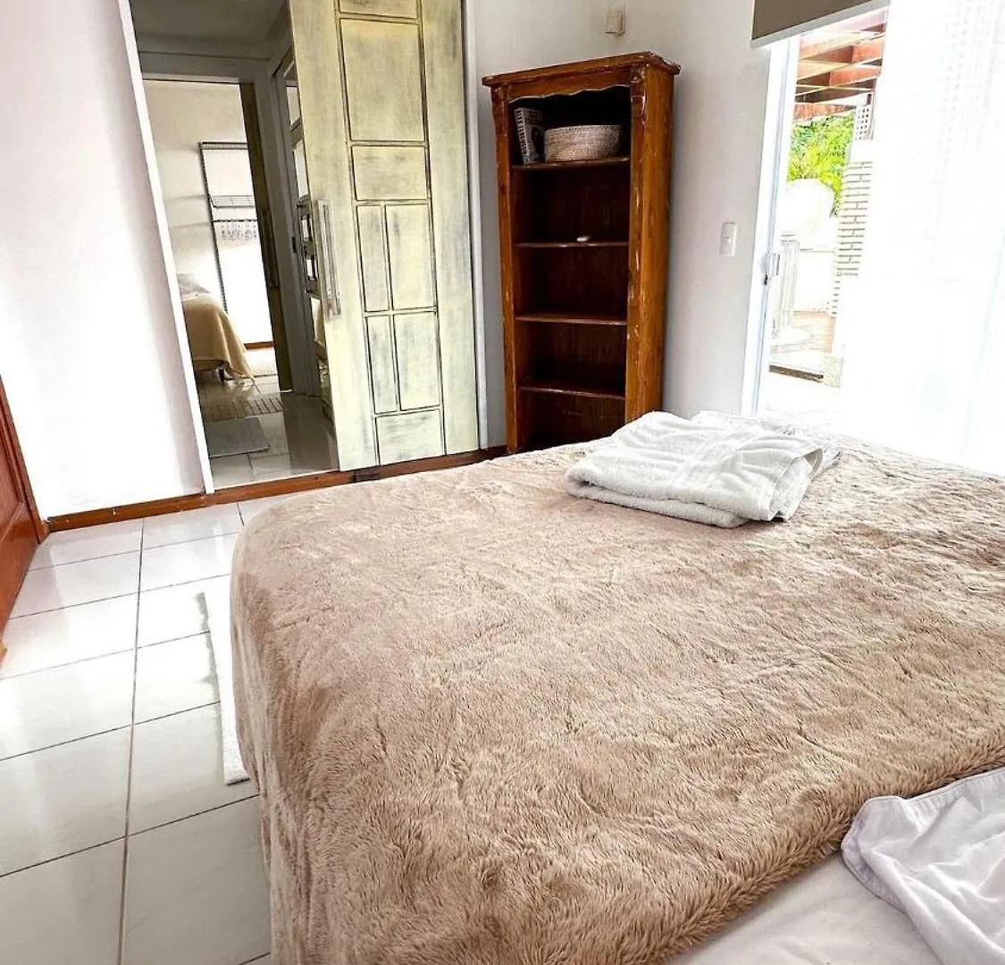 Semesterbostad Curta! |135| Casa | Piscina | Prox. Roda Gigante Balneário Camboriú